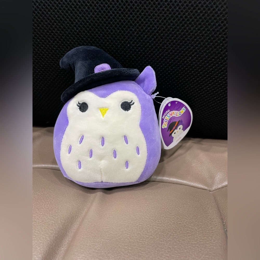 Squishmallow Halloween 5” Holly Owl with witch’s hat. NWT!